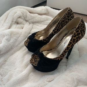 Women’s leopard print open toe heels
